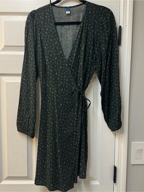 Old Navy Floral Wrap dress